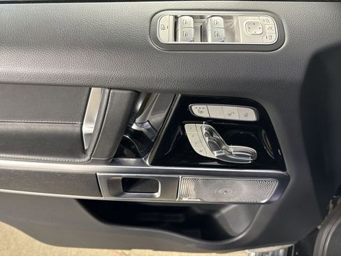 Used 2025 Mercedes-Benz G 550 image 19