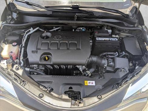Used 2021 Toyota C-HR LE FWD image 21
