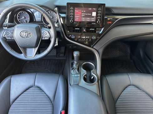 Used 2022 Toyota Camry SE FWD image 16