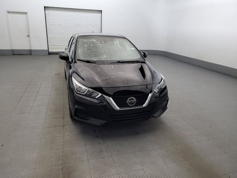 Used 2020 Nissan Versa SV FWD image 14