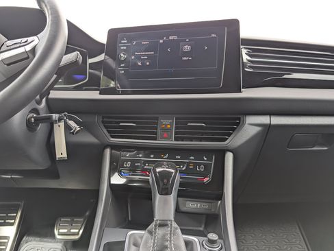 Used 2025 Volkswagen Jetta Sport FWD image 24