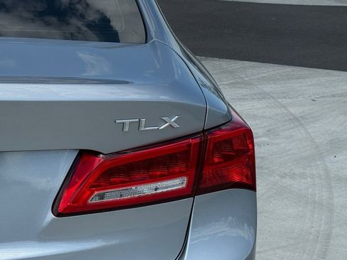 Used 2018 Acura TLX FWD image 10