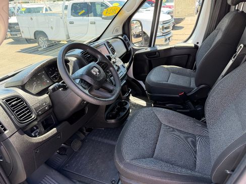 Used 2024 RAM ProMaster 2500 w/ Safety Group FWD image 15