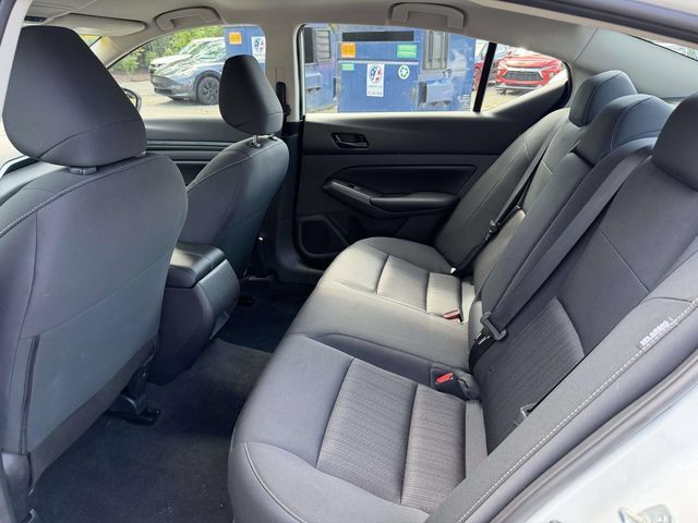 Used 2025 Nissan Altima 2.5 S FWD image 14
