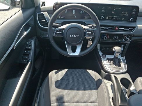 New 2026 Kia Seltos LX AWD/4WD image 7
