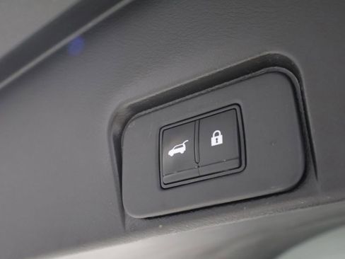 Used 2023 Nissan Rogue SL w/ SL Premium Package image 22