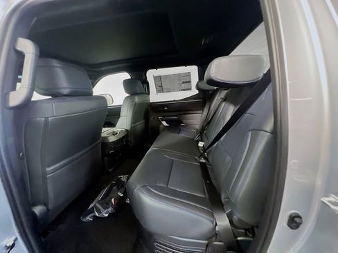 New 2025 Toyota Tundra Platinum image 29