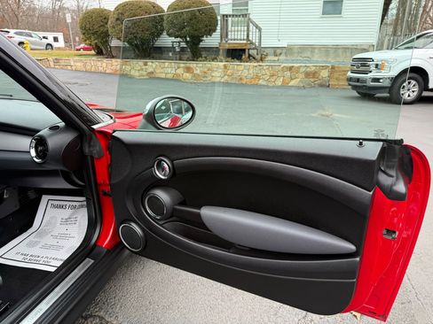 Used 2010 MINI Cooper Convertible image 18
