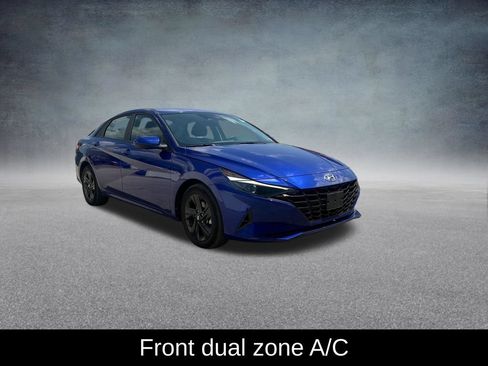Used 2023 Hyundai Elantra SEL w/ Cargo Package FWD image 8