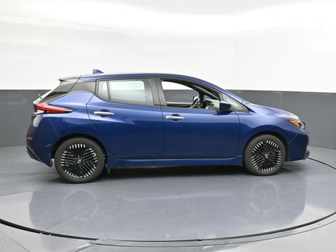 Used 2024 Nissan Leaf SV Plus image 9