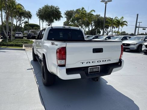 Used 2016 Toyota Tacoma TRD Sport w/ Towing Package RWD image 13
