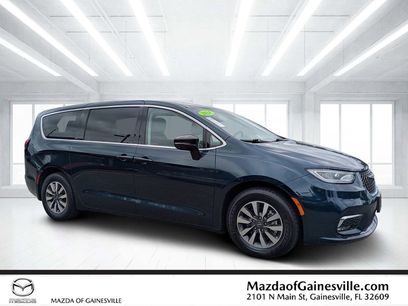 Used 2024 Chrysler Pacifica Limited