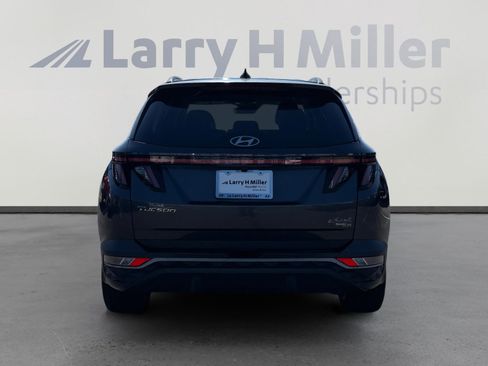 Used 2022 Hyundai Tucson SEL w/ Convenience + Premium Package FWD image 4