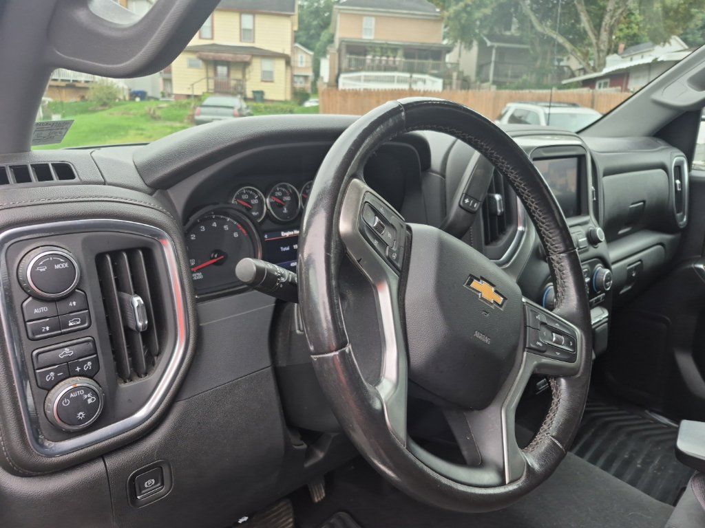 Used 2021 Chevrolet Silverado 1500 LT AWD/4WD image 10