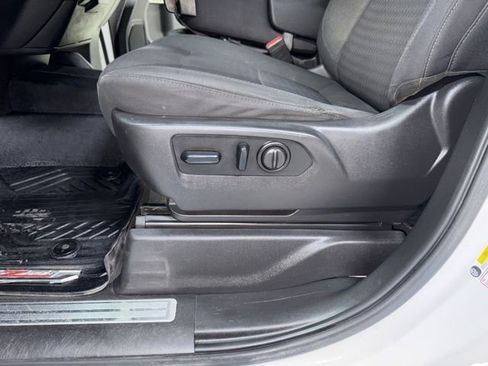 Used 2023 Chevrolet Silverado 2500 LT w/ Convenience Package image 5