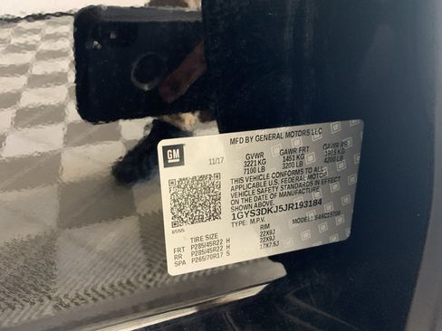 Used 2018 Cadillac Escalade Platinum RWD image 12