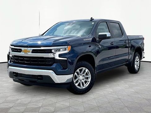 Used 2023 Chevrolet Silverado 1500 LT AWD/4WD image 3