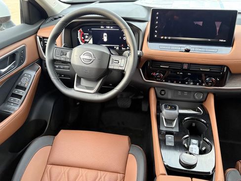New 2026 Nissan Rogue Platinum AWD/4WD image 10
