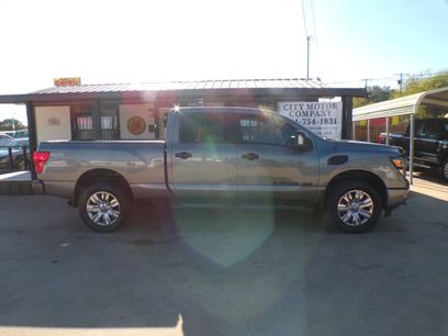 Used 2018 Nissan Titan SL w/ Midnight Edition