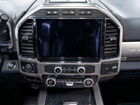 Used 2022 Ford F350 Platinum AWD/4WD image 30