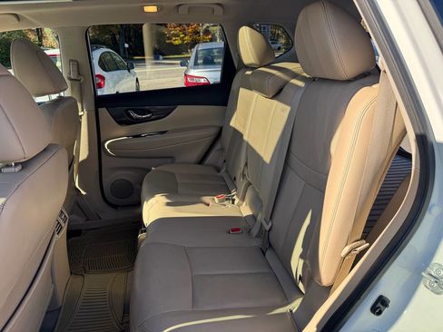 Used 2015 Nissan Rogue SL w/ SL Premium Package image 22