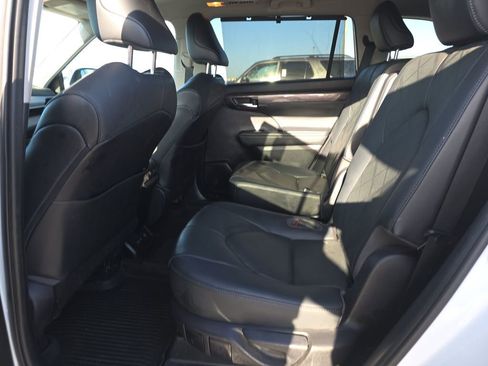 Used 2021 Toyota Highlander Platinum AWD/4WD image 5