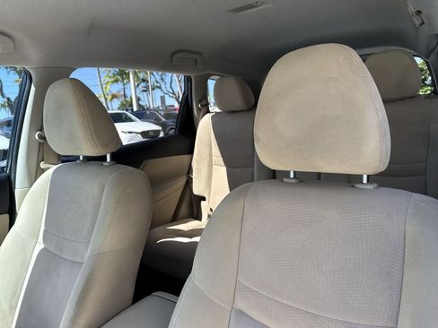 Used 2016 Nissan Rogue S w/ Appearance Package FWD image 42