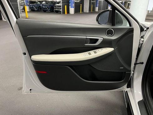 Used 2021 Hyundai Sonata SEL FWD image 16