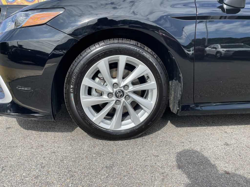 Used 2024 Toyota Camry LE FWD image 9