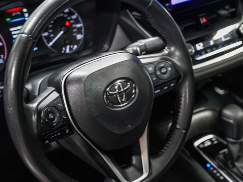 Certified 2024 Toyota Corolla SE w/ SE Package FWD image 22