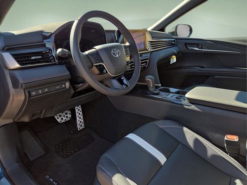 Used 2026 Toyota Camry SE w/ Convenience Package image 20