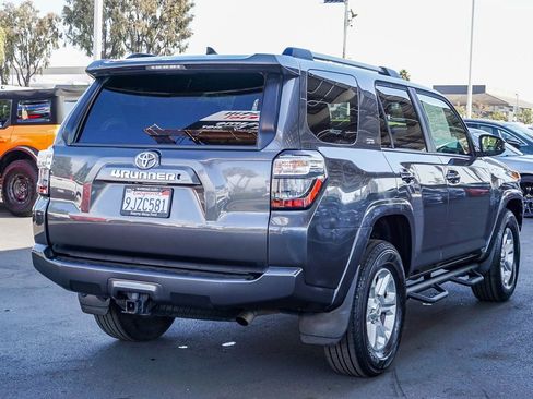 Used 2020 Toyota 4Runner SR5 image 9