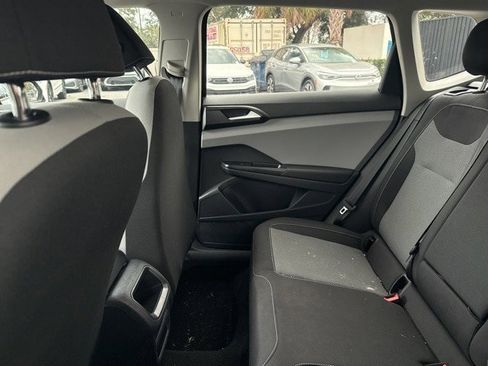 Used 2022 Volkswagen Taos S image 19