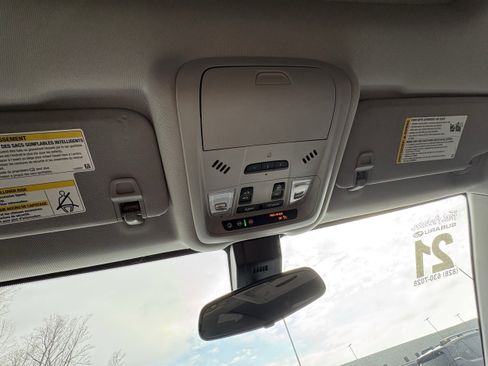 Used 2021 Chevrolet Equinox LT image 24