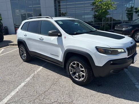 Used 2021 Jeep Cherokee Trailhawk w/ Trailer Tow Group AWD/4WD image 39