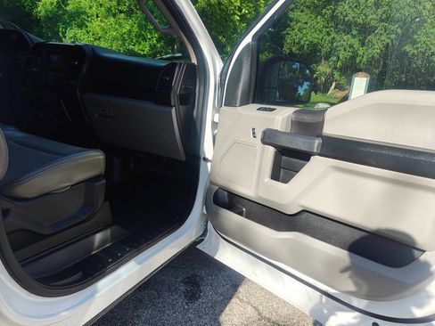 Used 2019 Ford F150 XL w/ Equipment Group 101A Mid AWD/4WD image 15