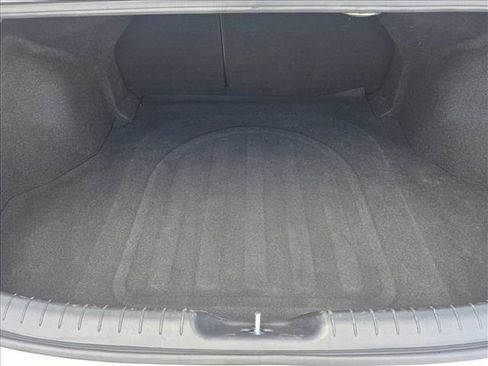 Used 2023 Hyundai Elantra Limited FWD image 6