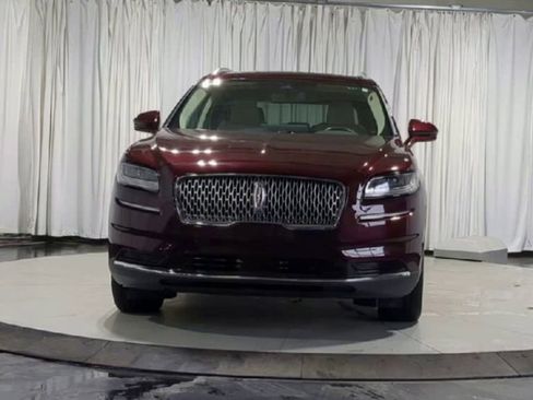 Used 2023 Lincoln Nautilus Reserve image 3