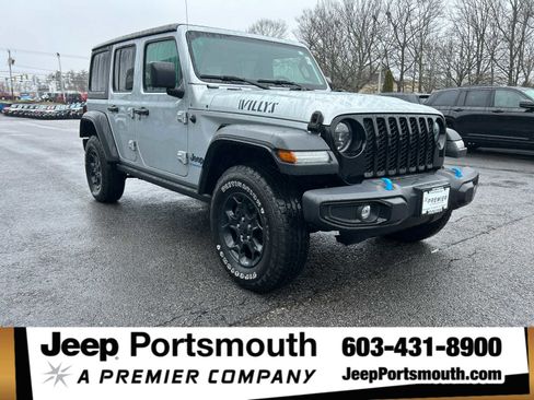 Used 2023 Jeep Wrangler Unlimited w/ Cold Weather Group AWD/4WD image 1