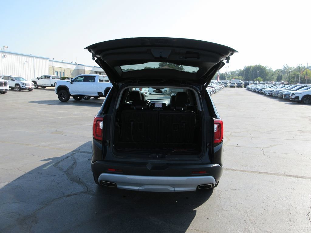 Certified 2022 GMC Acadia SLT w/ Preferred Package FWD image 8