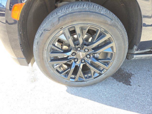 Used 2021 GMC Yukon Denali w/ Denali Premium Package AWD/4WD image 10
