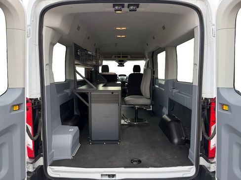 Used 2018 Ford Transit 150 XLT image 21