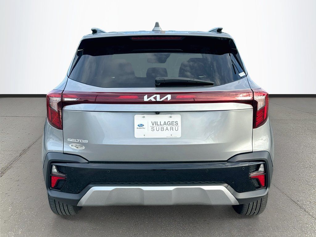 Used 2025 Kia Seltos EX w/ EX Sunroof Package FWD image 6