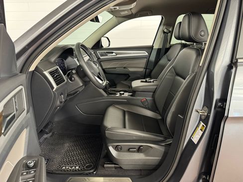 Used 2023 Volkswagen Atlas SE image 11