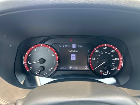 Used 2022 Nissan Frontier PRO-4X w/ Technology Package AWD/4WD image 21