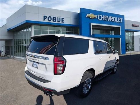 Used 2023 Chevrolet Suburban Premier image 2