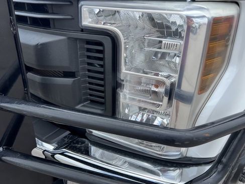 Used 2019 Ford F350 XL w/ Power Equipment Group image 9
