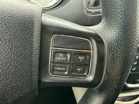 Used 2017 Dodge Grand Caravan SE w/ Power Window Group FWD image 18