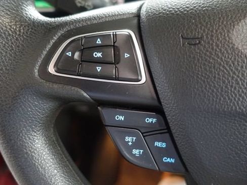 Used 2019 Ford Escape SE FWD image 13