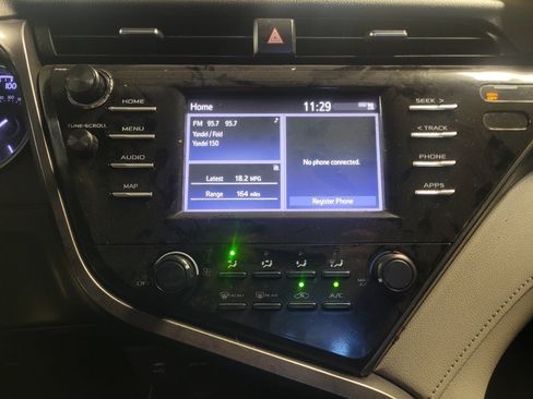 Used 2019 Toyota Camry LE FWD image 25